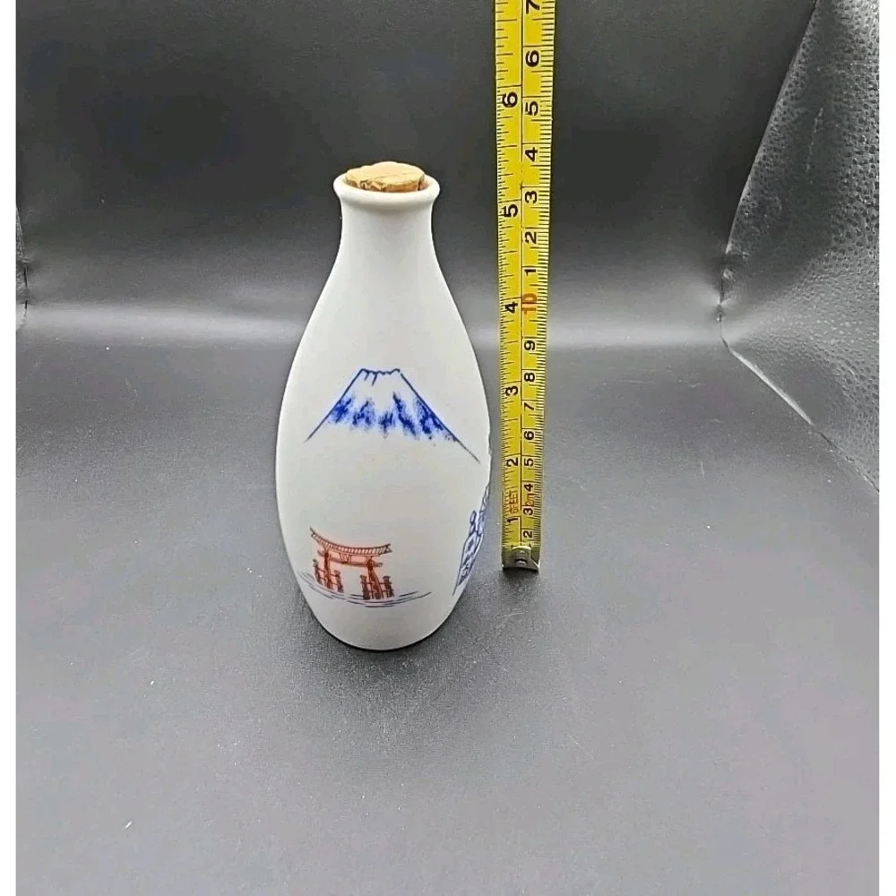 Saki Bottle Bud Vase Vintage Mid Century Mt Fuji Japan White Traditional Culture